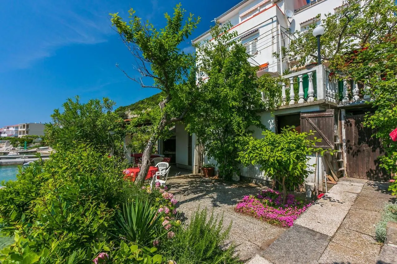 Apartments Vera Supetarska Draga 0*,