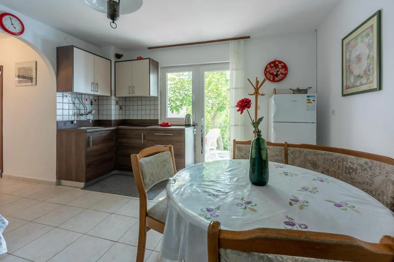 Apartments Vera Supetarska Draga