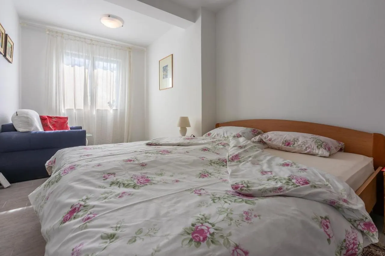 Apartments Vera Supetarska Draga 0*,
