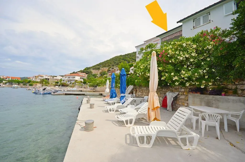 Apartments Vera Supetarska Draga